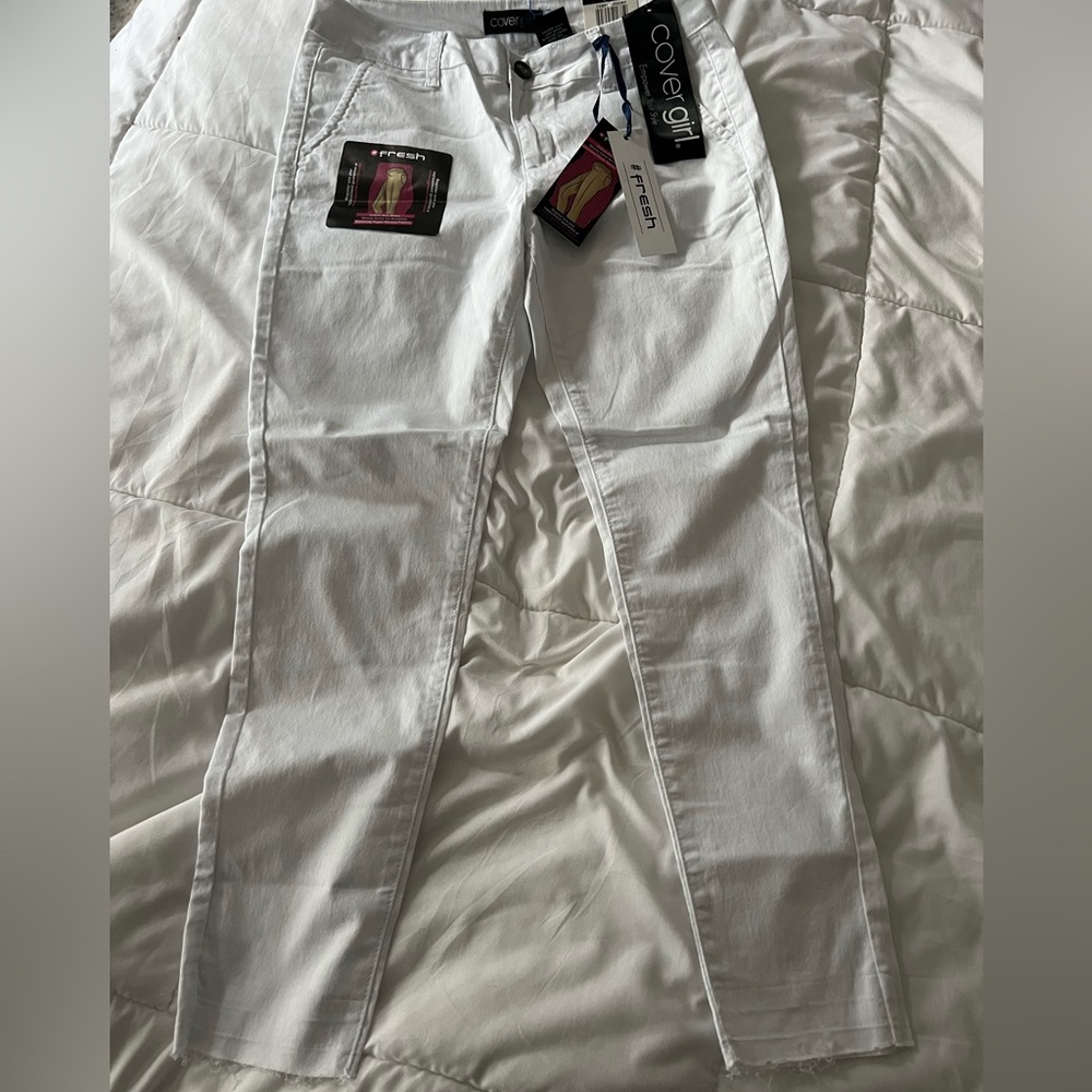 Covergirl Jeans Women’s 11/12 White Raw Hem New